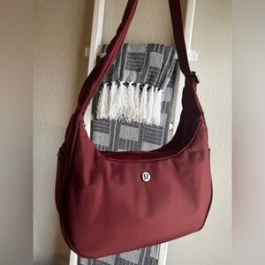 Lululemon Rockwood City Essentials Shoulder Bag 4L
